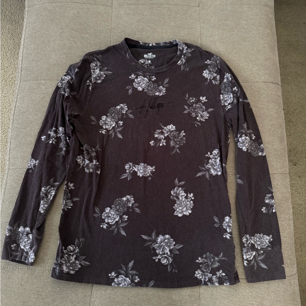 Hollister girls shirt